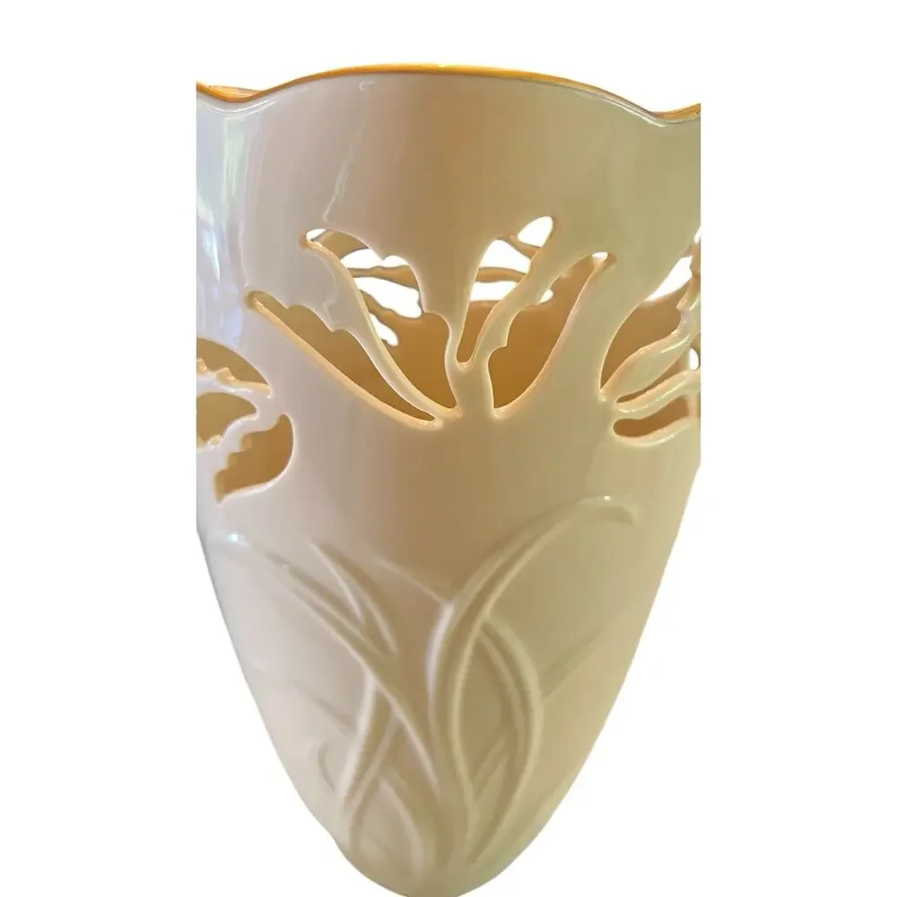 Vintage New Lenox Westbury Ivory Vase Scallop Gold Guilted Cut Out Tulip Leaves
